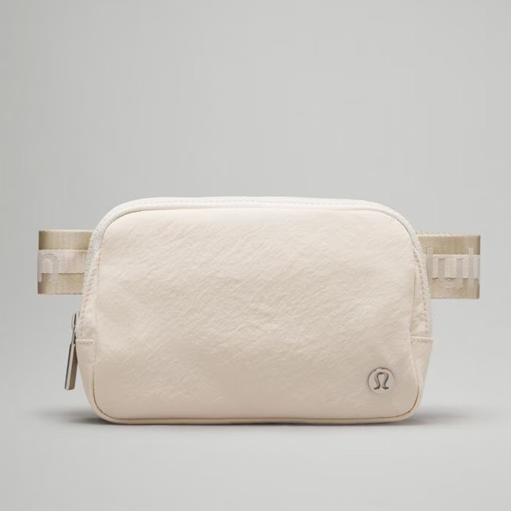 🤍NWT Lulu lemon Everywhere Belt Bag